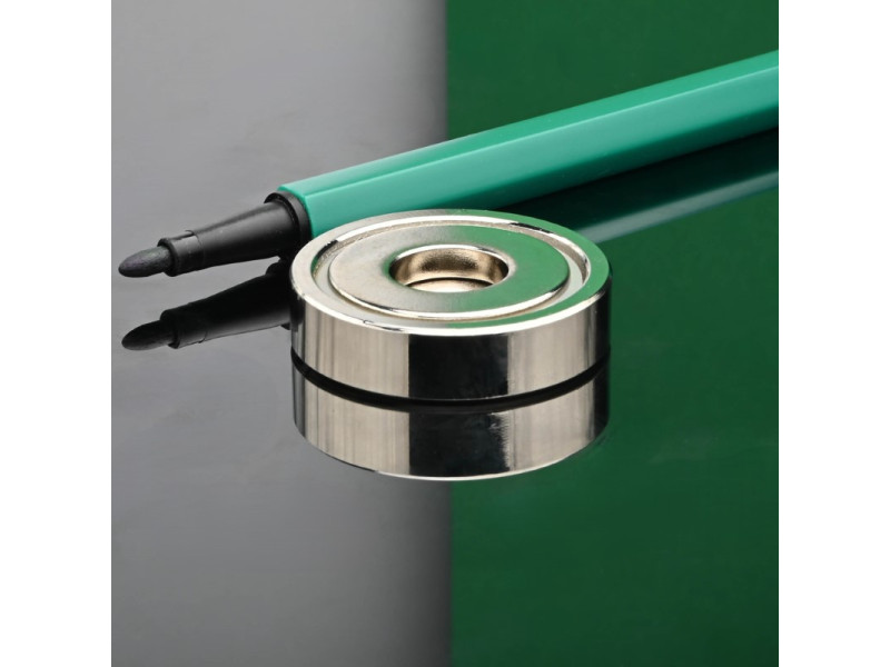 Magnet v ohišju, premer 32 mm, z odprtino za vijak s ploščato glavo, neodim