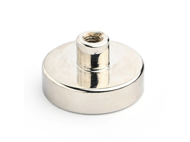 Magnet i hus, diameter 25 mm, med skrueinnfatning M4 - neodym