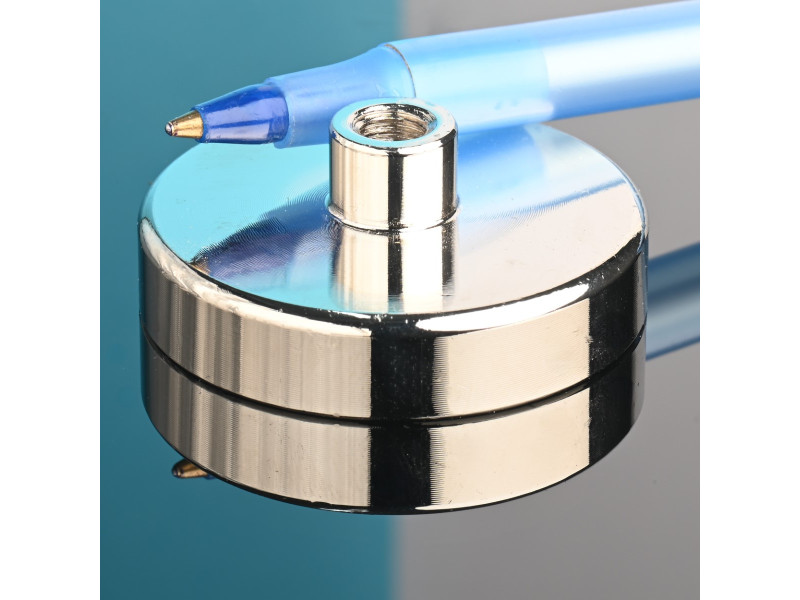 Magnet i hus, diameter 40 mm, med skruehylse M6 - neodymium