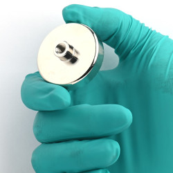 Magnet i hölje, diameter 40 mm, med skruvhylsa M6 - neodymium