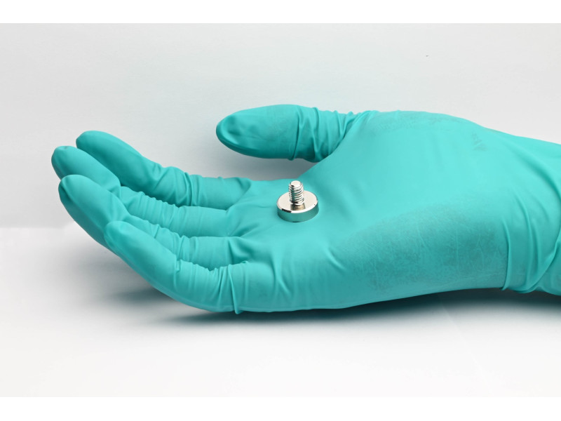 Magnet, premer 16 mm, zunanji navoj M5, neodim