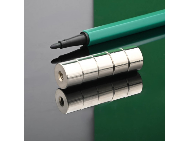 Magnet, priemer 12 mm, vnútorný závit M4, výška 8 mm, neodymový