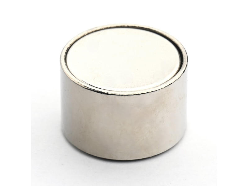 Mıknatıs, çap 20 mm, M5 iç dişli, yükseklik 13 mm, neodimyum