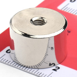Magnet, premer 20 mm, notranji navoj M5, višina 13 mm, neodim
