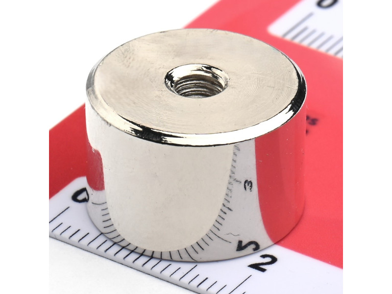 Magnet, priemer 20 mm, vnútorný závit M5, výška 13 mm, neodymový