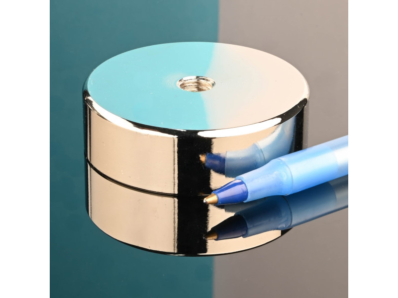 Magnet, diameter 50 mm, M8 innvendig gjenge, høyde 15 mm, neodymium