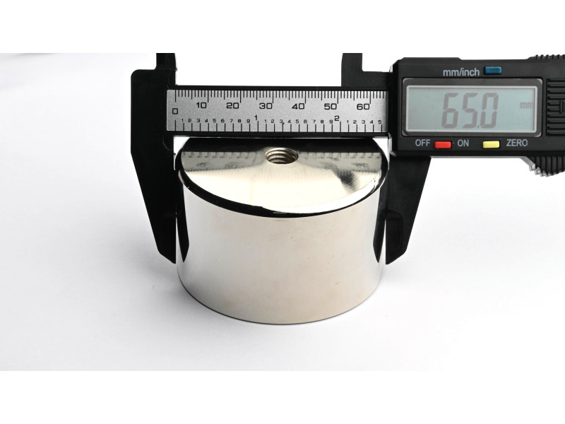 Magnet, premer 65 mm, notranji navoj M10, višina 40 mm, neodim