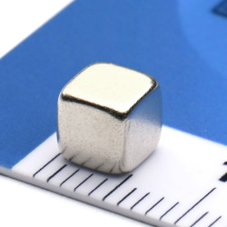 5 x 5 x 5 / N42 - Neodimov magnet (NdFeB)