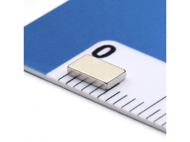 5 x 3 x 1 / N38 - Neodimov magnet (NdFeB)