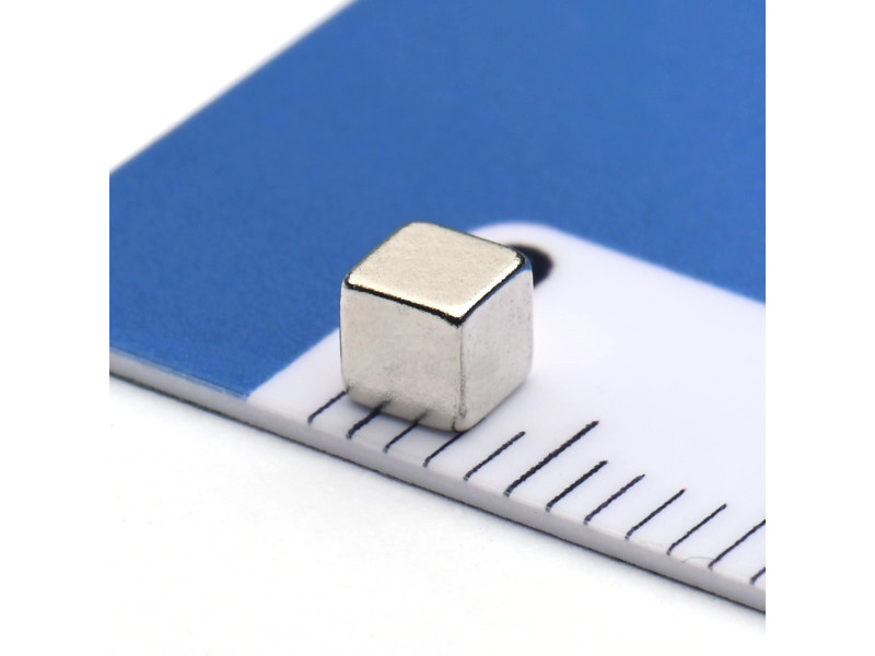 3 x 3 x 3 / N42 - Neodimov magnet (NdFeB)