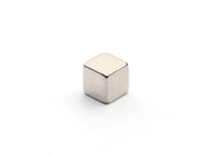 3 x 3 x 3 / N42 - Neodimov magnet (NdFeB)