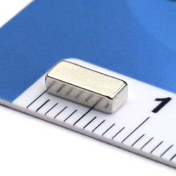 7 x 3 x 2 / N38 - Neodimov magnet (NdFeB)