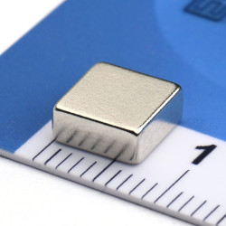 7 x 7 x 3 / N38 - Neodymmagnet (NdFeB)