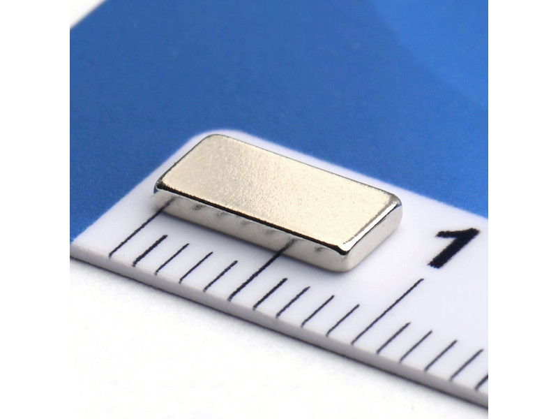 8 x 4 x 1,2 / N38 - Neodimov magnet (NdFeB)