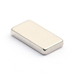 8 x 4 x 1,2 / N38 - Neodimov magnet (NdFeB)