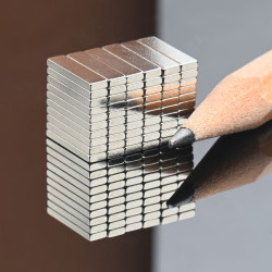 10 x 2,5 x 1 / N38 - Neodimov magnet (NdFeB)