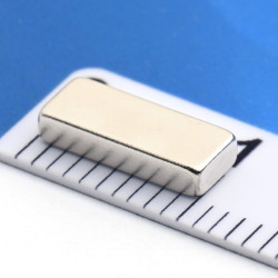 10 x 4 x 2 / N38 - Neodimov magnet (NdFeB)