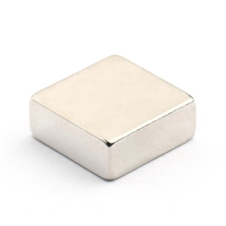 10 x 10 x 4 / N38 - Neodimov magnet (NdFeB)