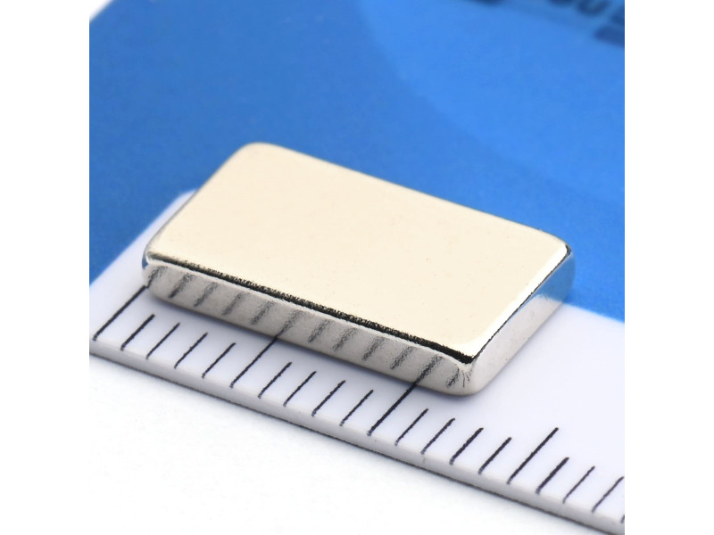 12 x 7 x 2 / N38 - Neodimov magnet (NdFeB)