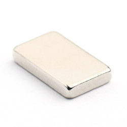 12 x 7 x 2 / N38 - Neodimov magnet (NdFeB)