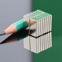 13 x 7 x 2 / N38 - Neodimov magnet (NdFeB)