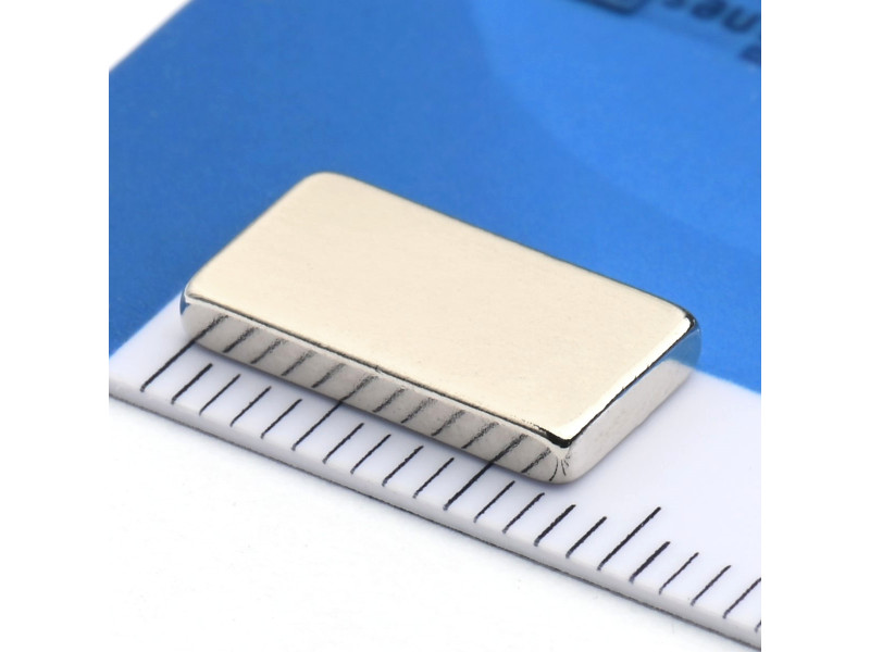 13 x 7 x 2 / N38 - Neodimov magnet (NdFeB)