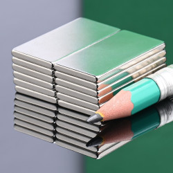 15 x 2 x 30 / N42 - Neodimov magnet (NdFeB)