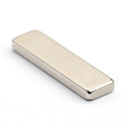 15 x 4 x 1,5 / N38 - Neodimov magnet (NdFeB)