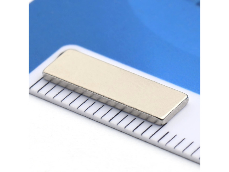15 x 5 x 1 / N38 - Neodimov magnet (NdFeB)