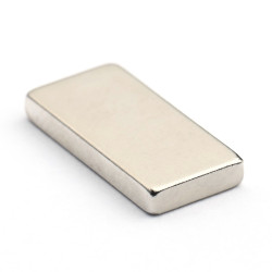 15 x 7 x 2 / N38 - Neodimov magnet (NdFeB)