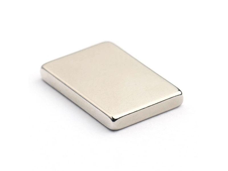 15 x 10 x 2 / N38 - Neodimov magnet (NdFeB)