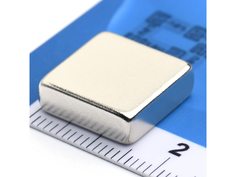 15 x 15 x 5 / N38 - Neodimov magnet (NdFeB)