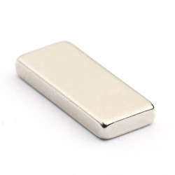 15 x 6 x 2 / N38 - Neodimov magnet (NdFeB)