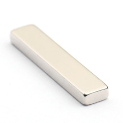 20 x 4 x 2 / N38 - Neodimov magnet (NdFeB)