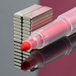 20 x 6 x 2 / N38 - Neodimov magnet (NdFeB)