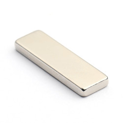 20 x 6 x 2 / N38 - Neodimov magnet (NdFeB)