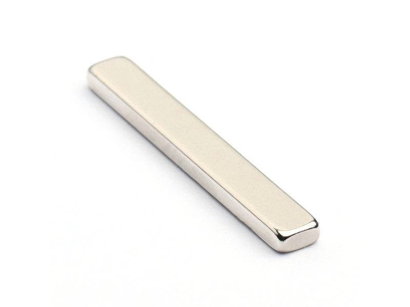 30 x 4 x 2 / N38 - Neodimov magnet (NdFeB)