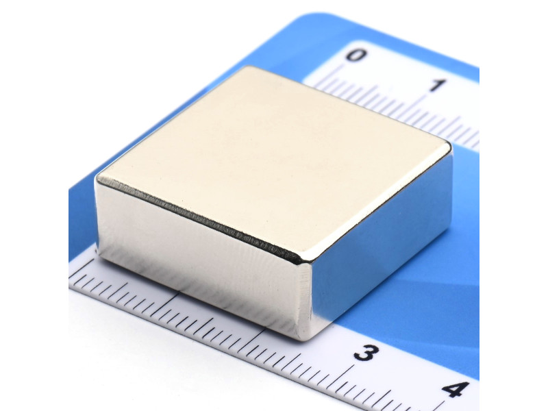 25 x 25 x 10 / N38 - Neodimov magnet (NdFeB)