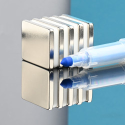 25 x 20 x 3 / N38 - Neodimov magnet (NdFeB)