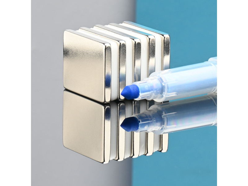 25 x 20 x 3 / N38 - Neodimov magnet (NdFeB)