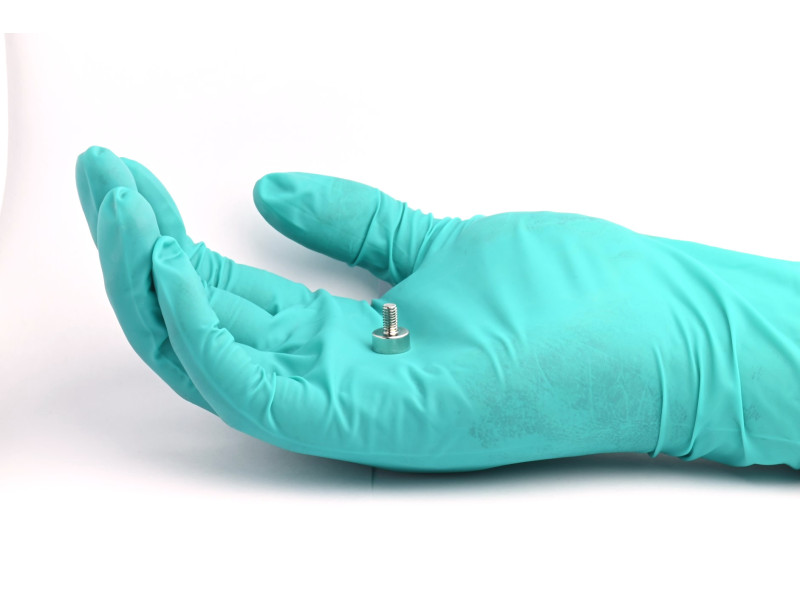 Magnet, premer 10 mm, zunanji navoj M4, neodim