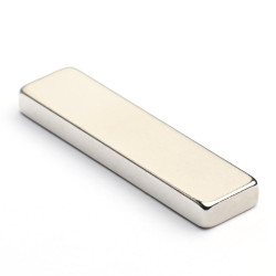 40 x 10 x 4 / N38 - Neodimov magnet (NdFeB)
