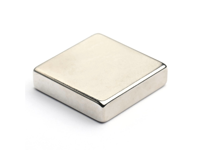 30 x 30 x 7,5 / N38 - Neodimov magnet (NdFeB)