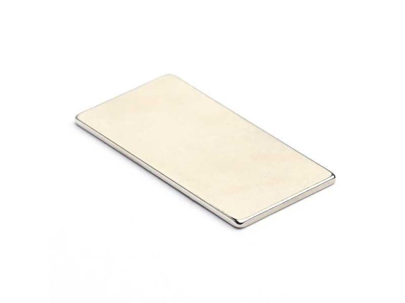 30 x 15 x 1 / N38 - Neodimov magnet (NdFeB)