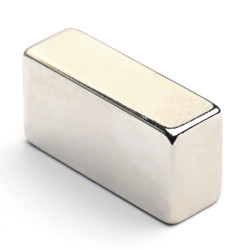 30 x 10 x 15 / N33SH - Neodimov magnet (NdFeB)