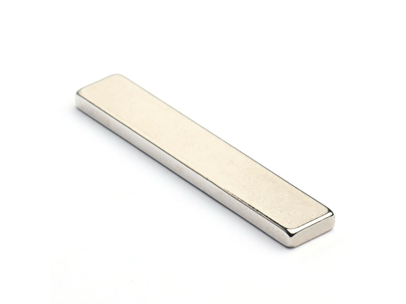 40 x 7 x 2,4 / N38SH - Neodimov magnet (NdFeB)