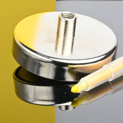 Magnet v ohišju, premer 80 mm, z vijačnim nastavkom M10 - ferit