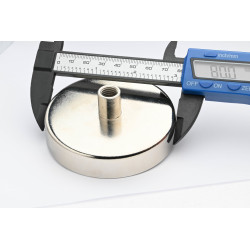 Magnet i hus, diameter 80 mm, med skruehylse M10 - ferritt