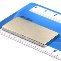 42 x 20 x 3 / N38 - Neodimov magnet (NdFeB)