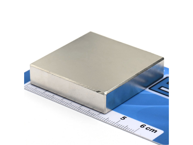 42 x 42 x 10 / N38 - Neodimov magnet (NdFeB)
